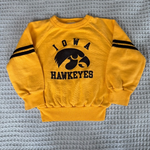 Vintage Iowa Hawkeyes Sweatshirt Kids 6 Third Street Sportswear Yellow Hawks - Picture 2 of 6
